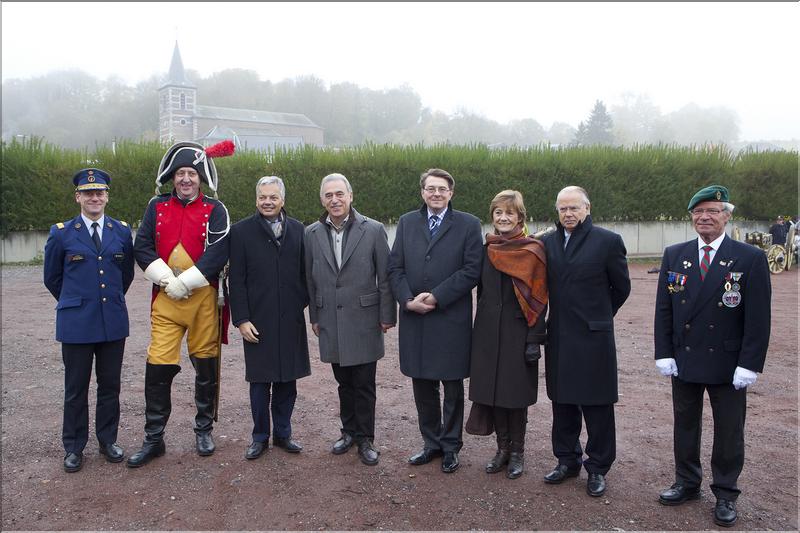 Le Commissaire Olivier Libois, Ministre Didier Reynders, le Gouverneur Michel Foret, Son Excellence l'ambassadeur de Grande-Bretagne Jonathan Breton, 