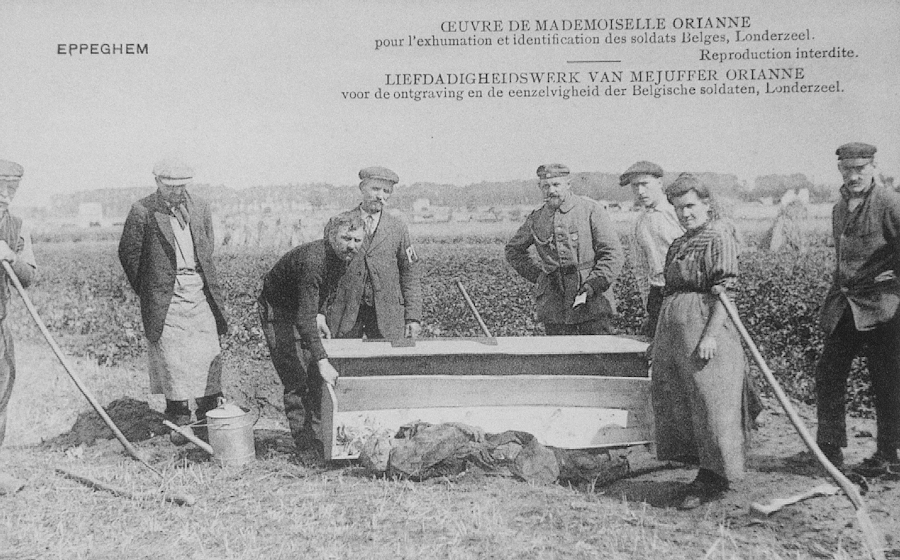 uvre de Mademoiselle Orianne pour l'exhumation et l'identification des soldats Belges - collection copyright Archives de Zemst. Liefdadiigheidswerk van Mejuffer Orianne voor de ontgraving en de eenzelvigheid der belgische soldaten - verzameling copyright Archiv van Zemst.